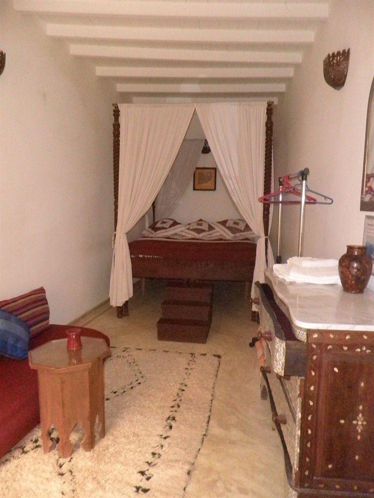 Riad Dar Latigeo เอสเซาอิรา ภายนอก รูปภาพ