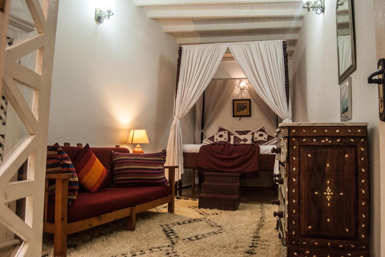 Riad Dar Latigeo เอสเซาอิรา ภายนอก รูปภาพ